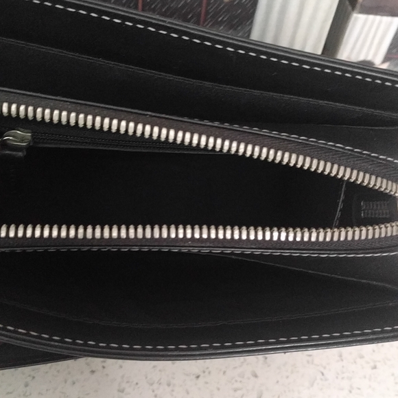 Beautiful wristlet purse by Countess Mara - Picture 10 of 12